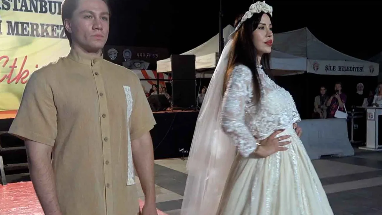 Şile Halk Eğitim Merkezi’nden görkemli yılsonu defilesi