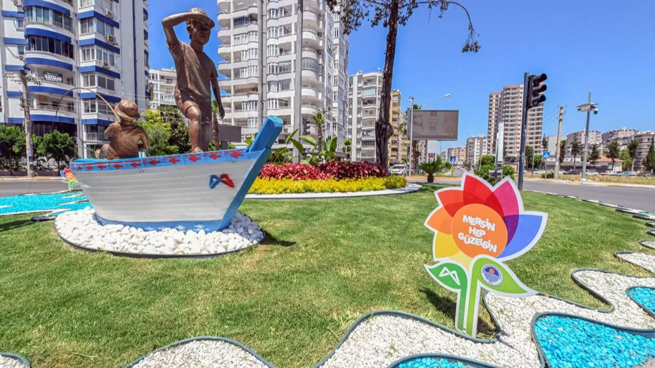 Mersin’de kent estetiğine yaz dokunuşu