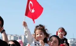 Milli İrade Meydanı çocukların neşesi ile cıvıl cıvıl