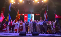 Balkan coşkusu İzmir'de sürüyor