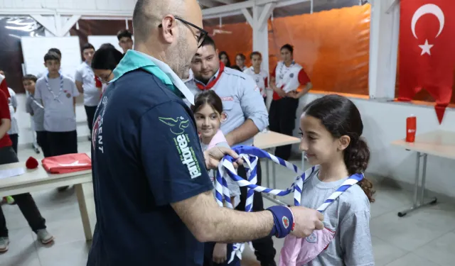 Antalya'da yeni izciler yetiştiriyor