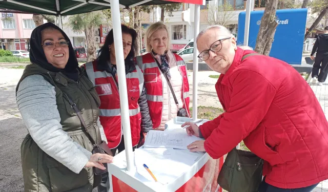 Edirne Keşan'da CHP’den erken seçim ve İmamoğlu için imza çağrısı