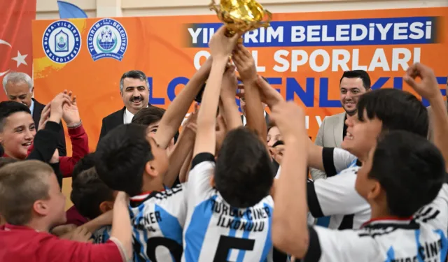 Okul sporları ilçe şenliklerinde görkemli final