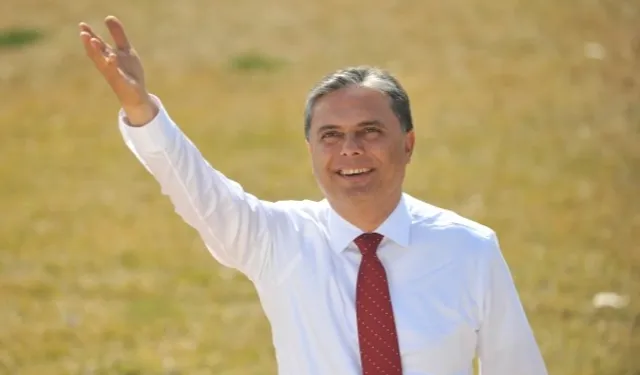 Ümit Uysal’dan CHP Genel Başkanlığı'na sürpriz adaylık