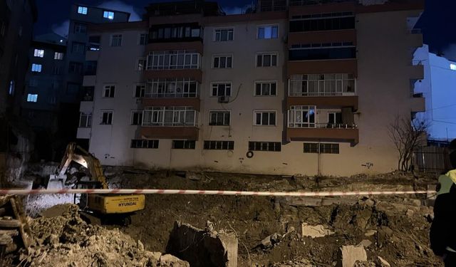 Bahçelievler'de 5 katlı bina tahliye edildi