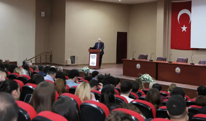Trakya Üniversitesi’nde 'Trump sonrası dünya düzeni' konferansı