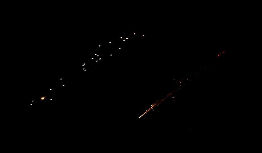 İran: Yeni liderin seçilmesiyle eş zamanlı olarak İsrail ve ABD üslerine saldırı düzenlendi