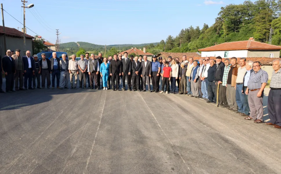 Bilecik'te sezonun ilk asfaltı Sarıdayı Köyü'ne